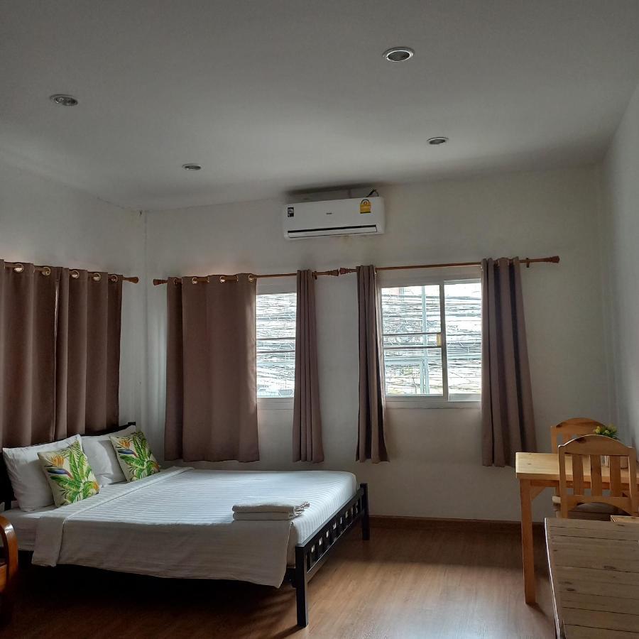 Happy Hostel Бангкок Экстерьер фото