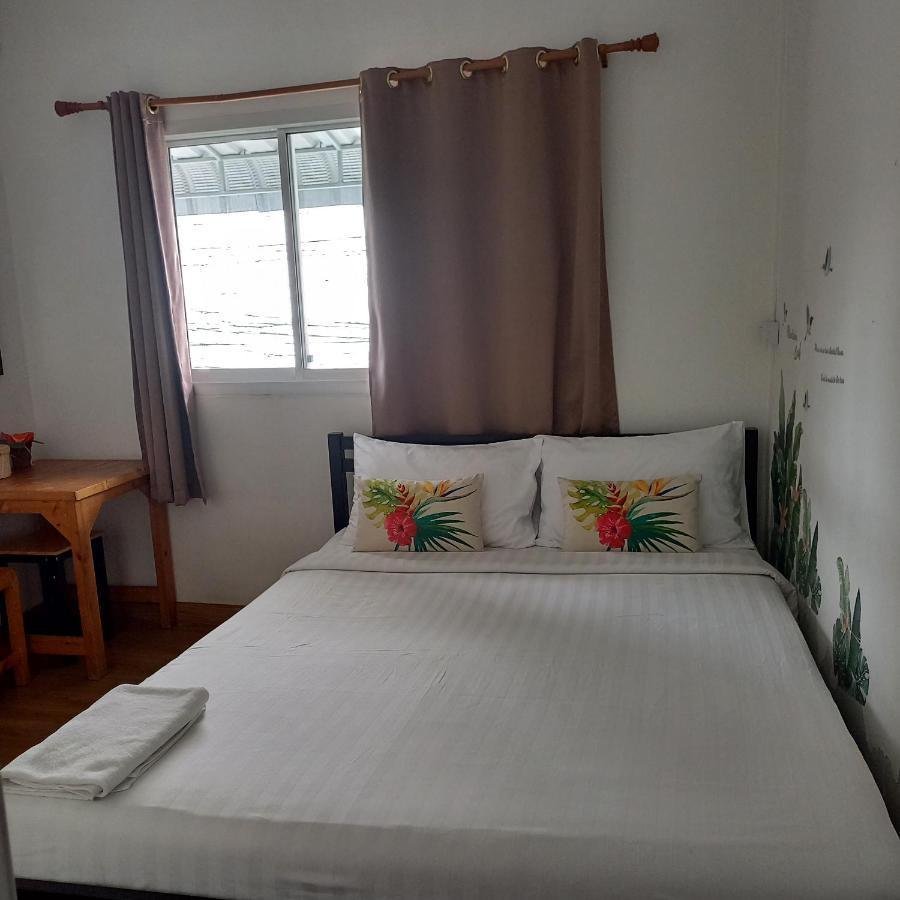 Happy Hostel Бангкок Экстерьер фото