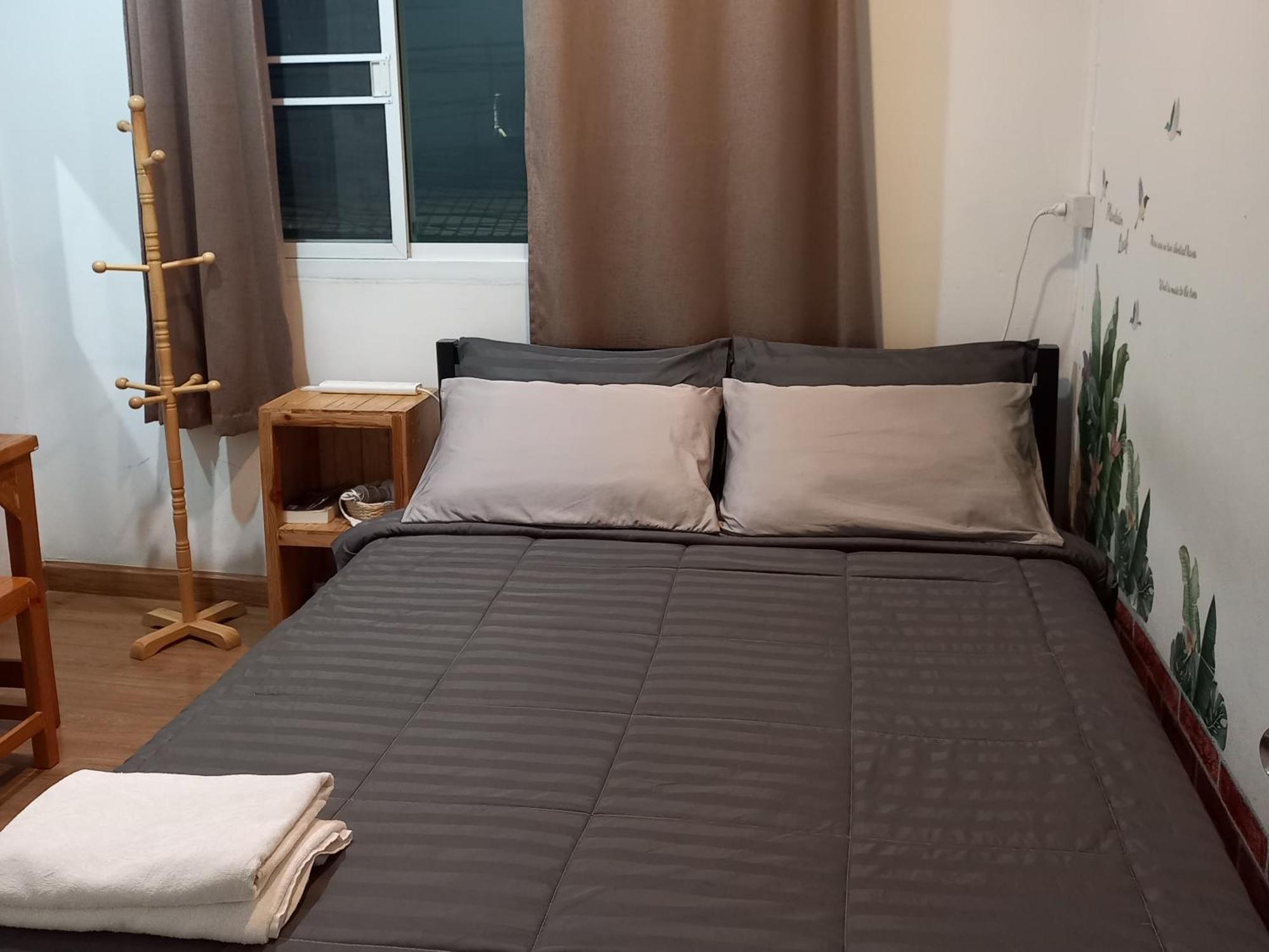 Happy Hostel Бангкок Экстерьер фото