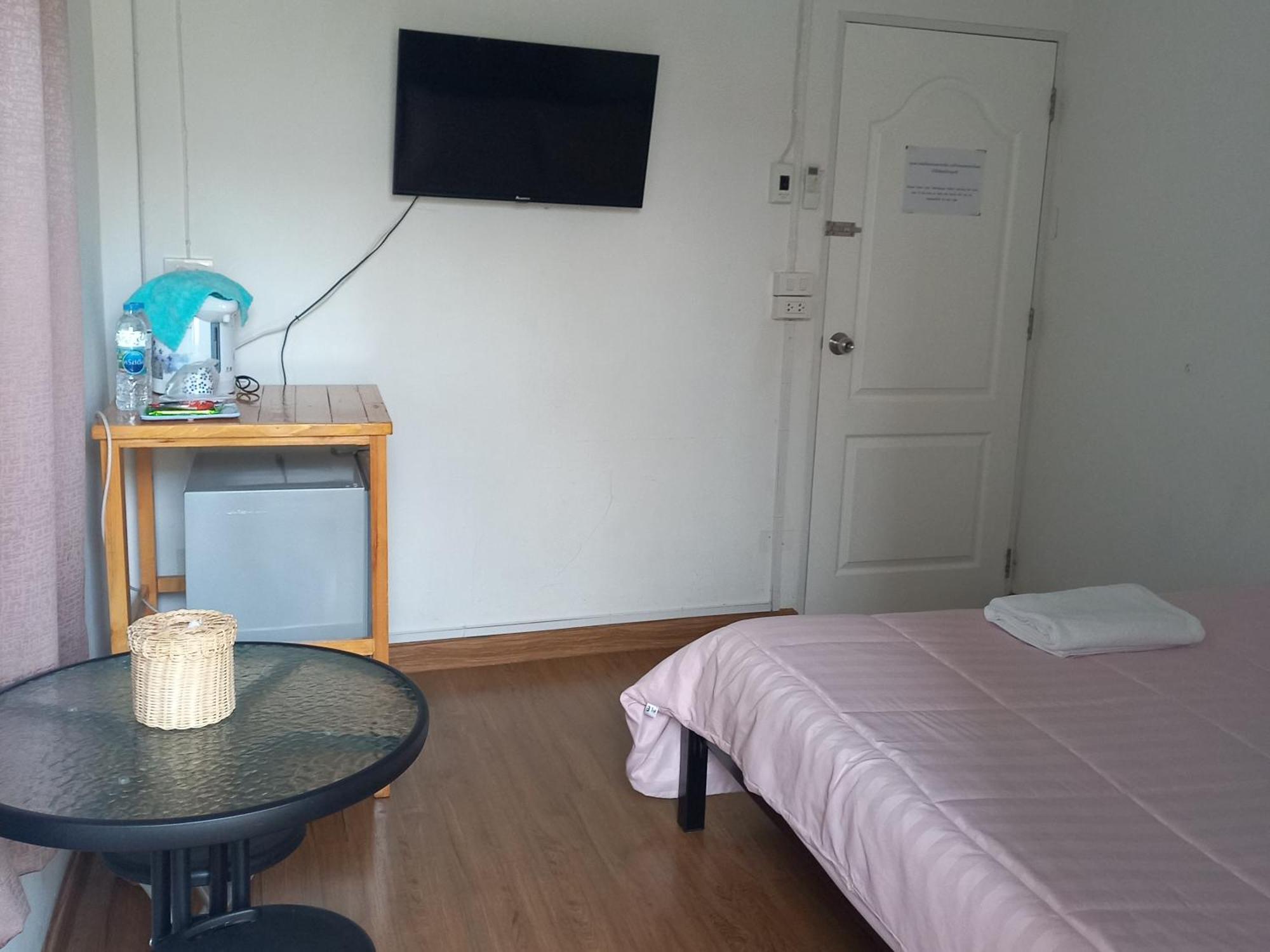 Happy Hostel Бангкок Экстерьер фото