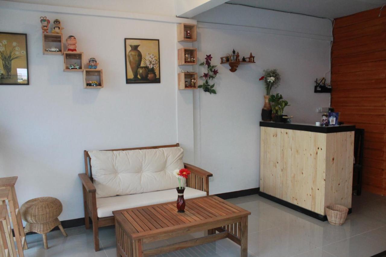 Happy Hostel Бангкок Экстерьер фото